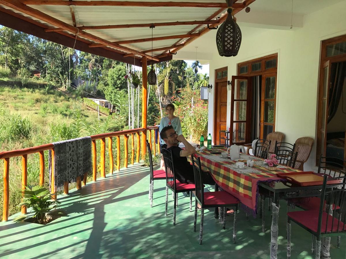 Serenity Homestay Ела Екстериор снимка